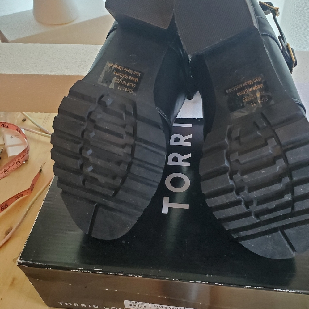 Nib Torrid Lace Up Willow Combat Boot - image 4